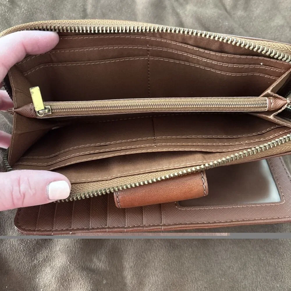 Fossil Madison Zip Clutch Leather Wristlet Wallet Saddle Brown